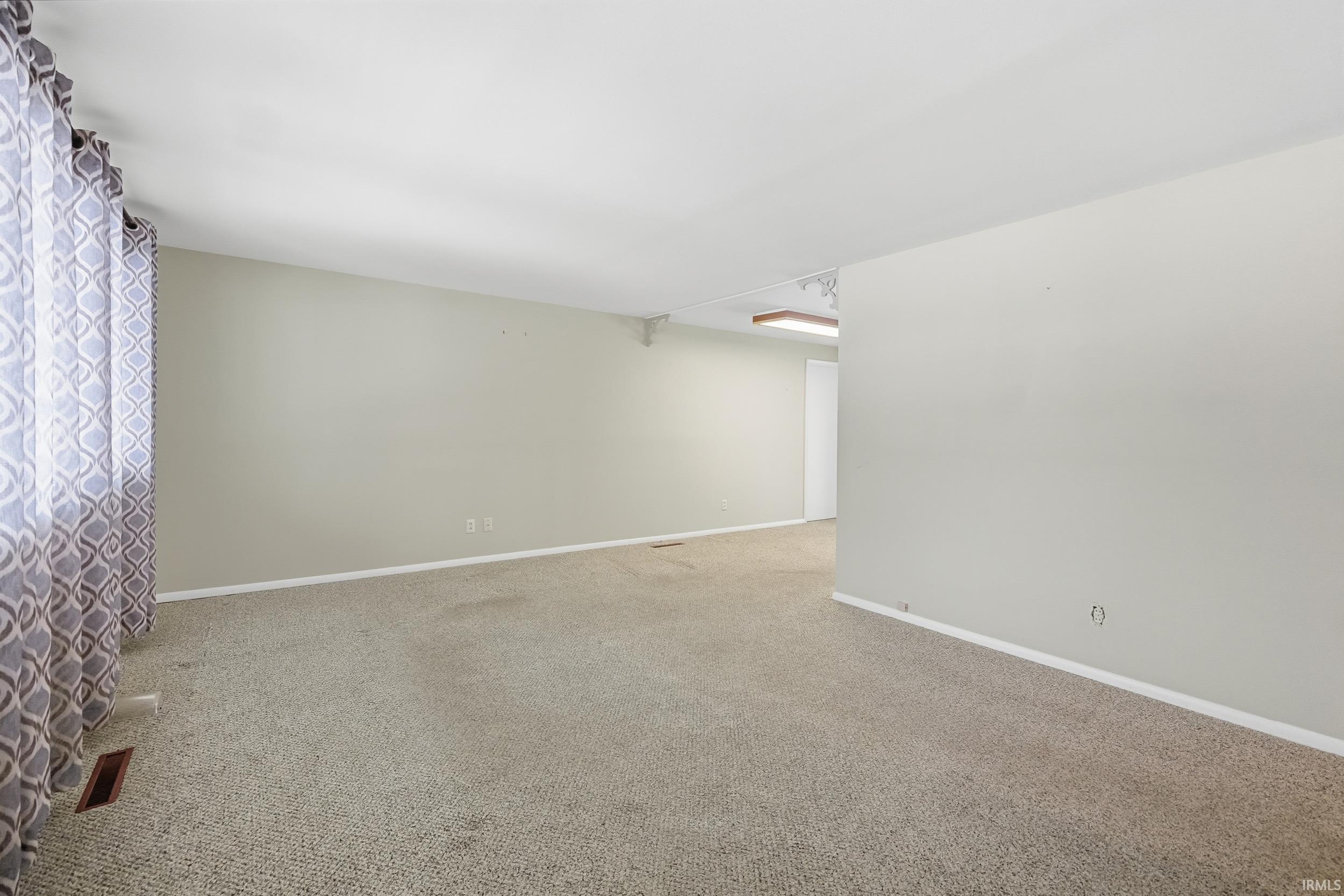 2714 Barnhart Avenue Fort Wayne, IN 46805 - Photo 11 of 36