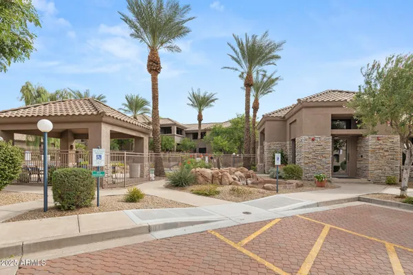 $2,400 | 11680 East Sahuaro Drive, Unit 2017, Scottsdale, AZ 85259