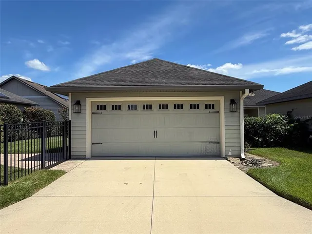 a front view of house with yard