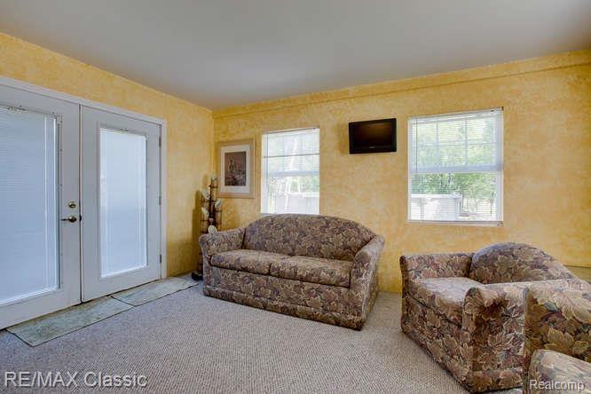 4293 Burke Road Newport, MI 48166 - Photo 34 of 36 Great hangout for the kids