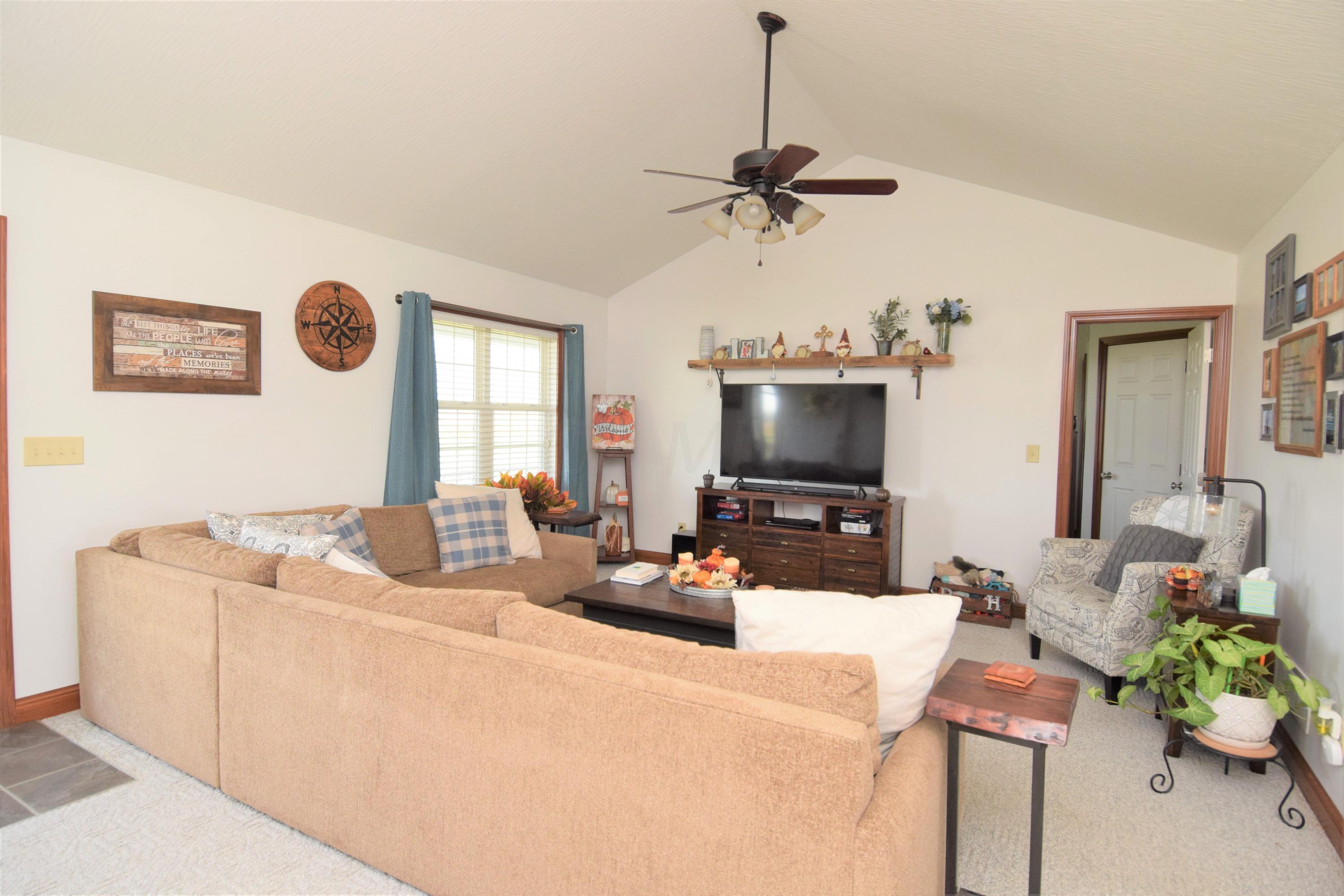 7378 Rader Road Northeast Pleasantville, OH 43148 - Photo 2 of 77