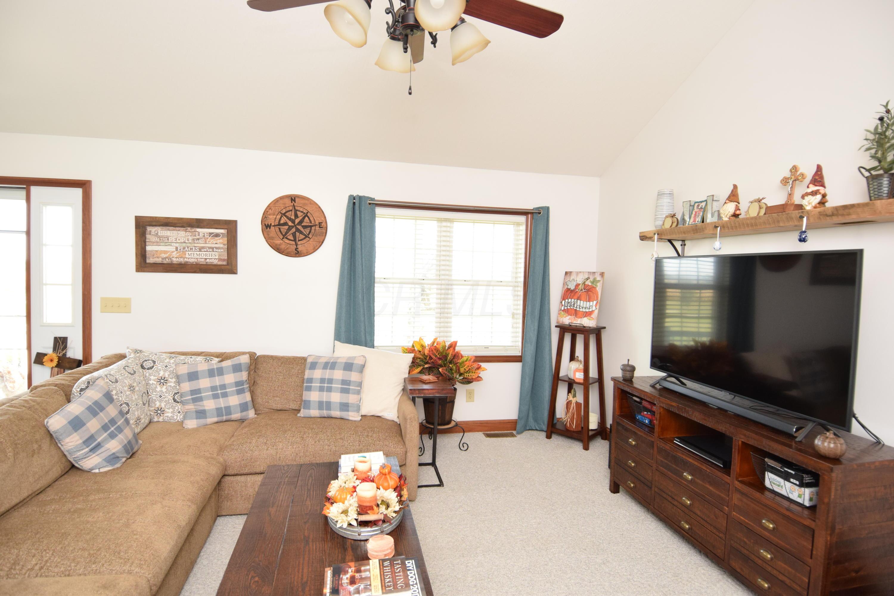 7378 Rader Road Northeast Pleasantville, OH 43148 - Photo 4 of 77