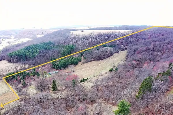 $1,158,000 | E2952 Vosen Lane, Cazenovia, WI 53924