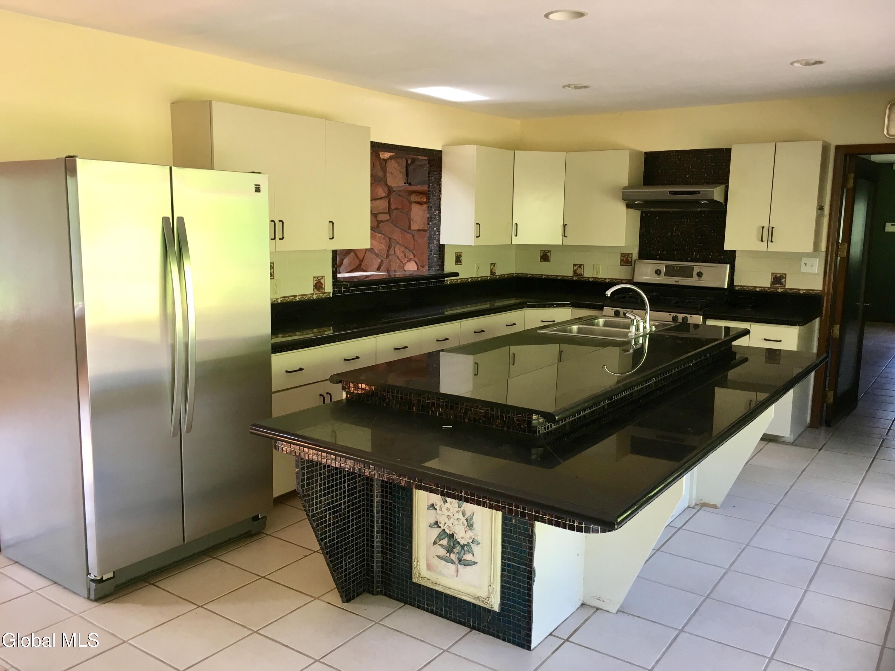 1462 West Fulton Road, Unit 1 Fulton, NY 12187 - Photo 2 of 15 7 kitchen