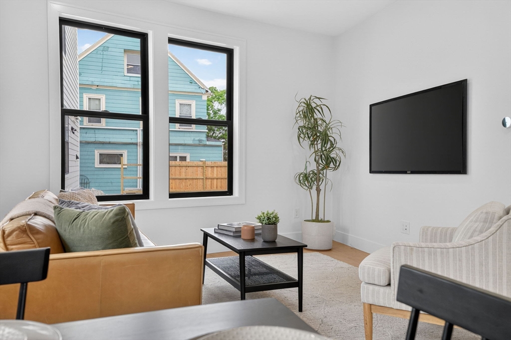 22 Spring Hill Terrace, Unit 22 Somerville, MA 02143 - Photo 10 of 27