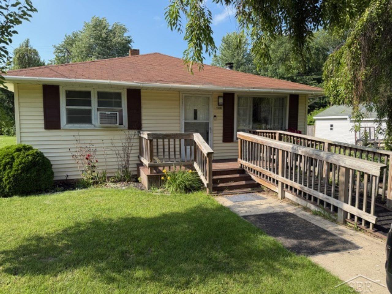 15696 Gratiot Road Hemlock, MI 48626 - Photo 2 of 25