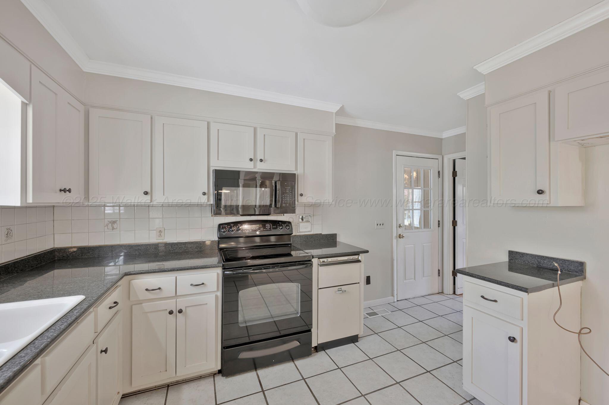 801 Excalibur Road Jasper, AL 35503 - Photo 13 of 49 Kitchen