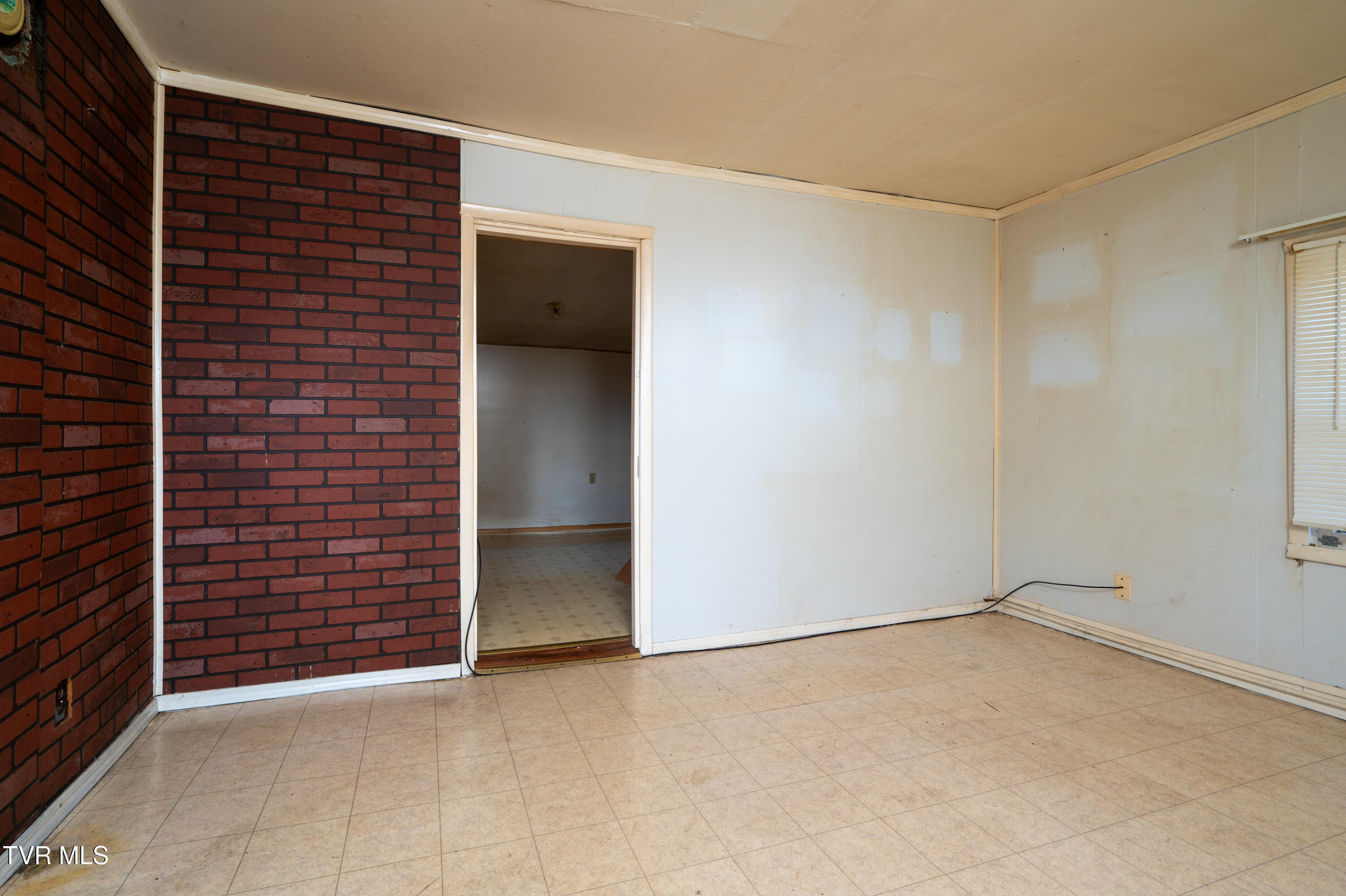 219 Old Siam Road Elizabethton, TN 37643 - Photo 9 of 35 Old Siam Rd-23