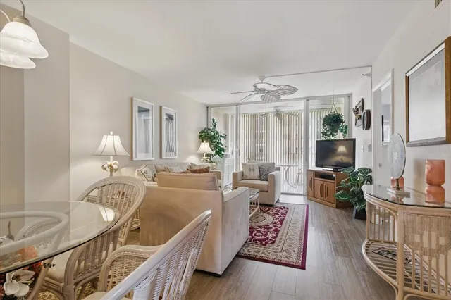 $3,600 | 244 St Augustine Avenue, Unit 605, Venice, FL 34285