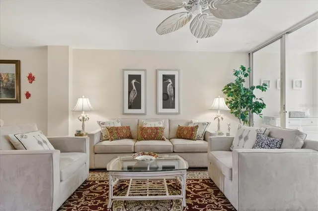 $3,600 | 244 St Augustine Avenue, Unit 605, Venice, FL 34285