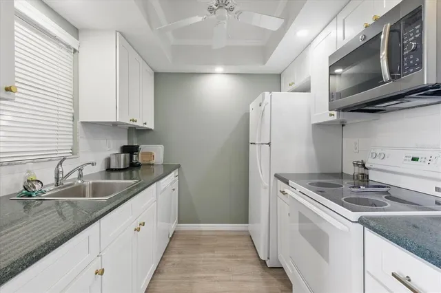 $3,600 | 244 St Augustine Avenue, Unit 605, Venice, FL 34285