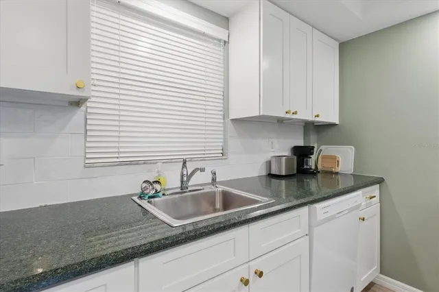 $3,600 | 244 St Augustine Avenue, Unit 605, Venice, FL 34285