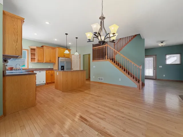 $525,000 | 969 Kelly Street, Lino Lakes, MN 55014