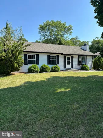 $2,400 | 914 West Summer Avenue, Minotola, NJ 08341