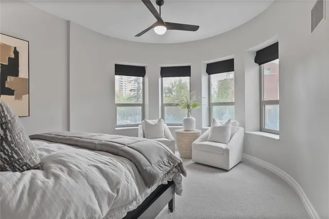 $700,000 | 4950 Central Street, Unit 206, Kansas City, MO 64112