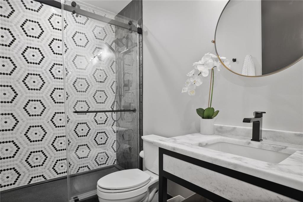 4950 Central Street, Unit 206 Kansas City, MO 64112 - Photo 18 of 27