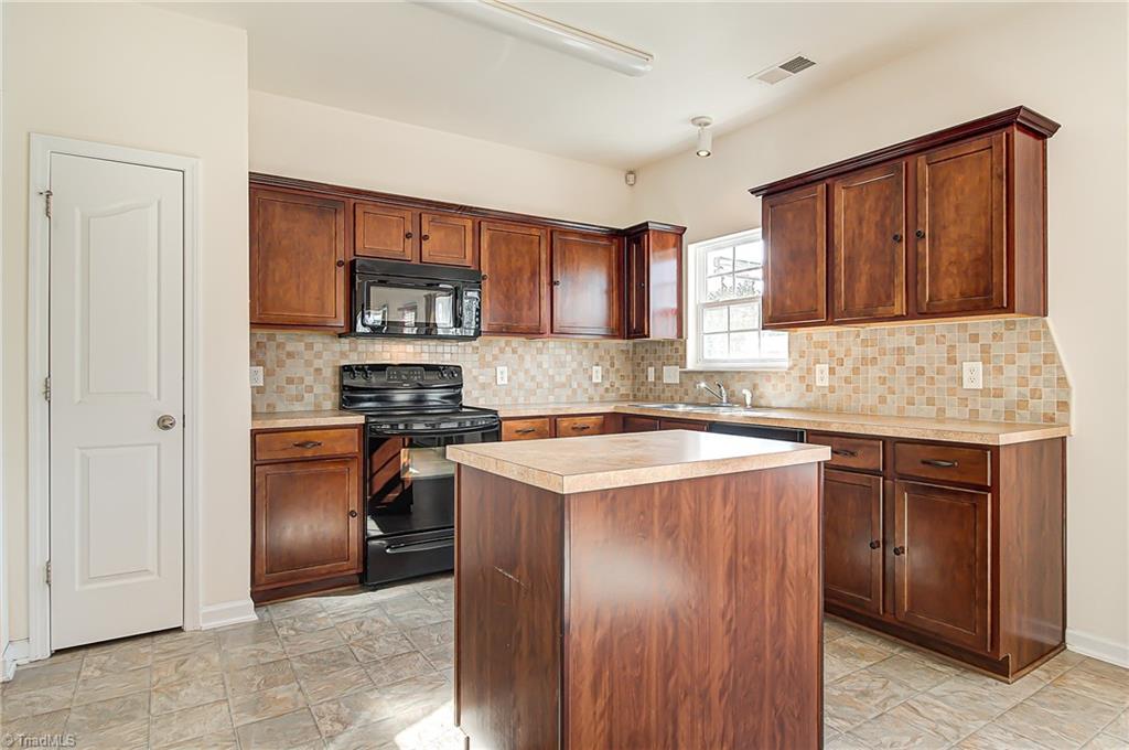 853 Hedgepath Terrace High Point, NC 27265 - Photo 13 of 30 Gallery Image 13