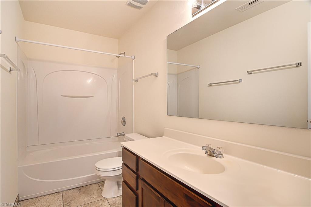 853 Hedgepath Terrace High Point, NC 27265 - Photo 28 of 30 Gallery Image 28