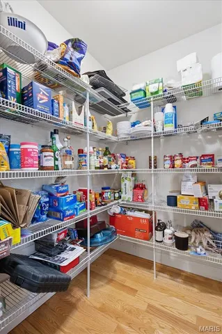 $439,000 | 419 South Geyer Road, Unit 3, St. Louis, MO 63122