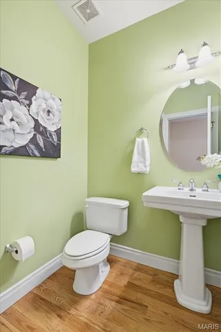 $439,000 | 419 South Geyer Road, Unit 3, St. Louis, MO 63122