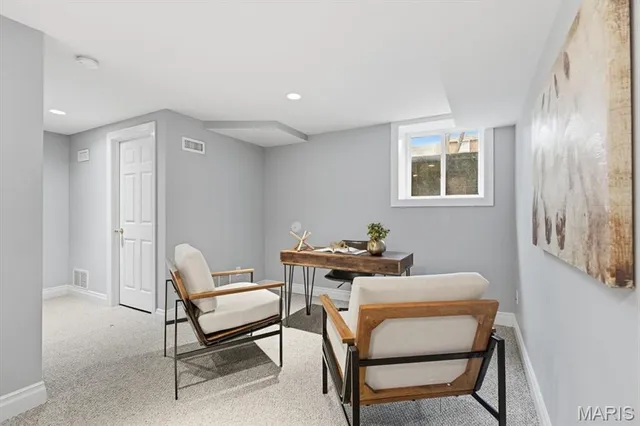 $439,000 | 419 South Geyer Road, Unit 3, St. Louis, MO 63122