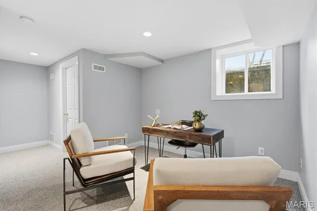 $439,000 | 419 South Geyer Road, Unit 3, St. Louis, MO 63122