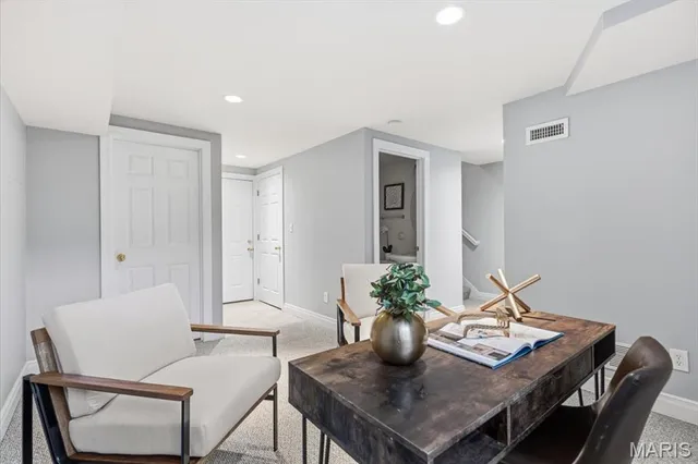 $439,000 | 419 South Geyer Road, Unit 3, St. Louis, MO 63122