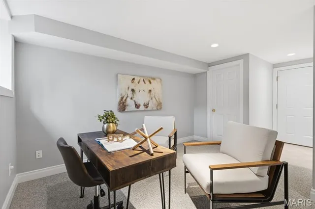 $439,000 | 419 South Geyer Road, Unit 3, St. Louis, MO 63122