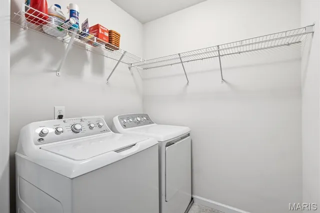 $439,000 | 419 South Geyer Road, Unit 3, St. Louis, MO 63122