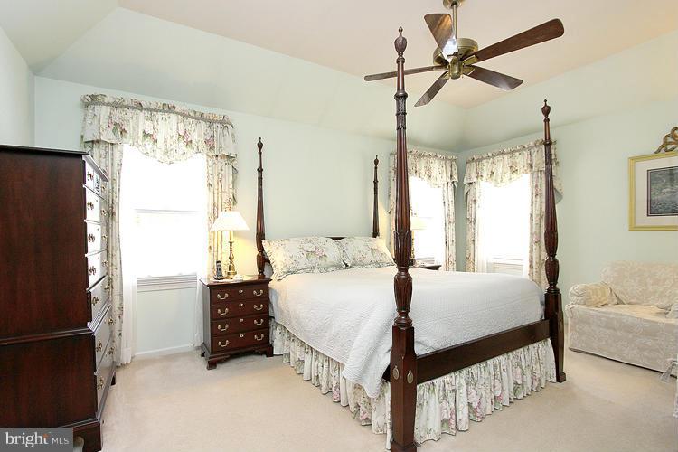 205 Tschiffely Square Road Gaithersburg, MD 20878 - Photo 22 of 30 Bedroom (Master)