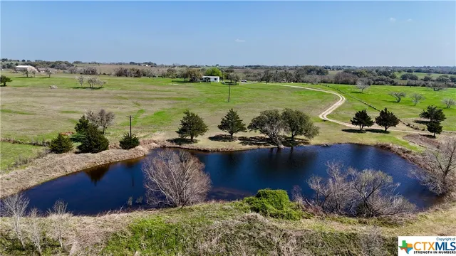$538,000 | 2301 US 90, Flatonia, TX 78941