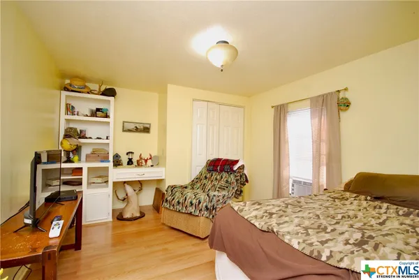 $513,000 | 2301 US 90, Flatonia, TX 78941