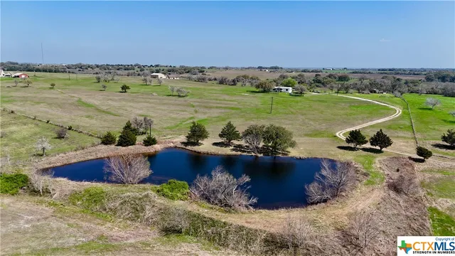 $538,000 | 2301 US 90, Flatonia, TX 78941