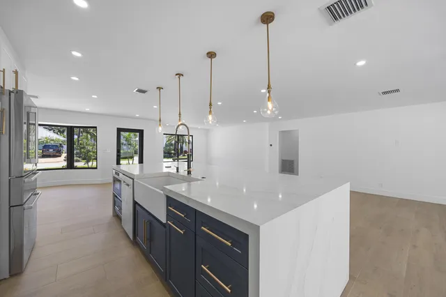 $1,589,000 | 4121 Northeast 31st Avenue, Lighthouse Point, FL 33064