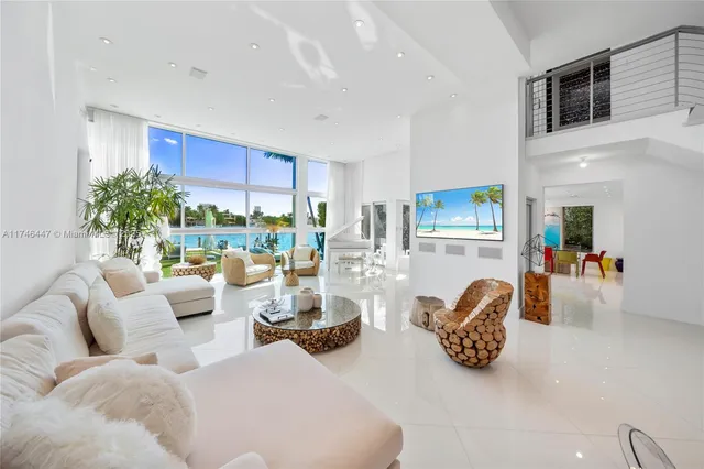$100,000 | 227 East Dilido Drive, Miami Beach, FL 33139
