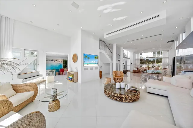 $100,000 | 227 East Dilido Drive, Miami Beach, FL 33139