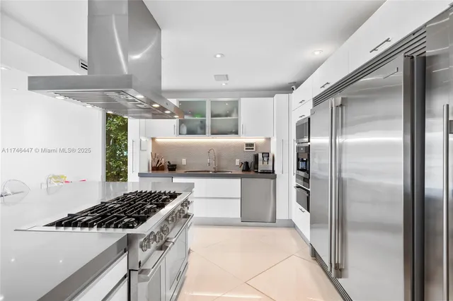 $100,000 | 227 East Dilido Drive, Miami Beach, FL 33139