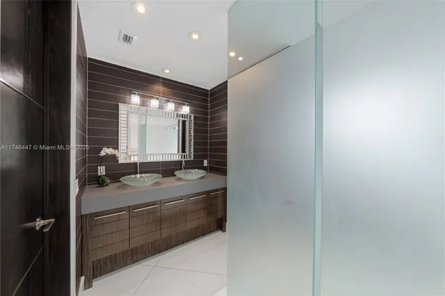 $100,000 | 227 East Dilido Drive, Miami Beach, FL 33139