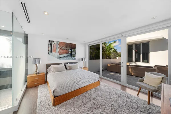 $100,000 | 227 East Dilido Drive, Miami Beach, FL 33139