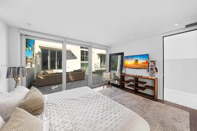 $100,000 | 227 East Dilido Drive, Miami Beach, FL 33139