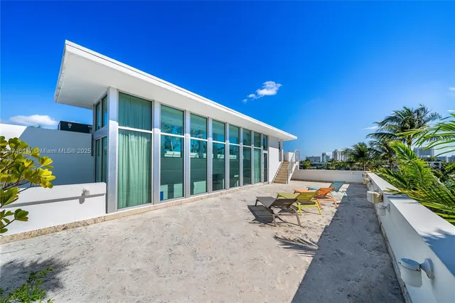 $100,000 | 227 East Dilido Drive, Miami Beach, FL 33139