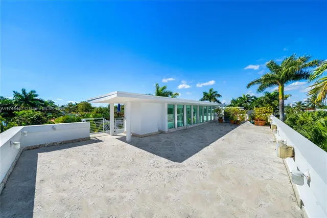 $100,000 | 227 East Dilido Drive, Miami Beach, FL 33139