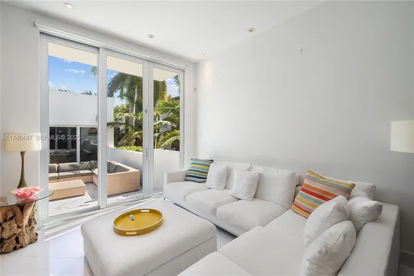 $100,000 | 227 East Dilido Drive, Miami Beach, FL 33139