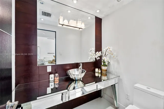 $100,000 | 227 East Dilido Drive, Miami Beach, FL 33139