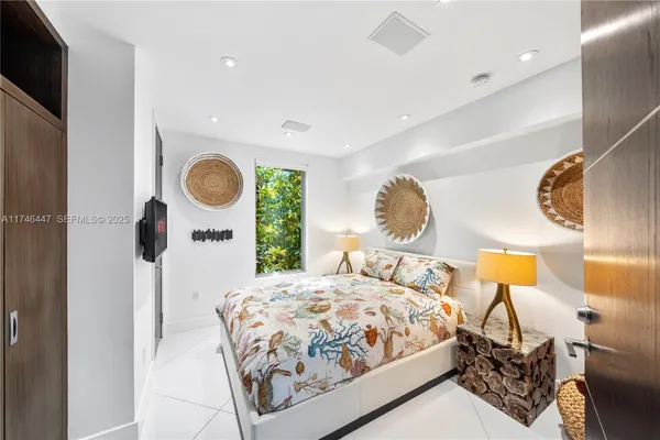 $100,000 | 227 East Dilido Drive, Miami Beach, FL 33139