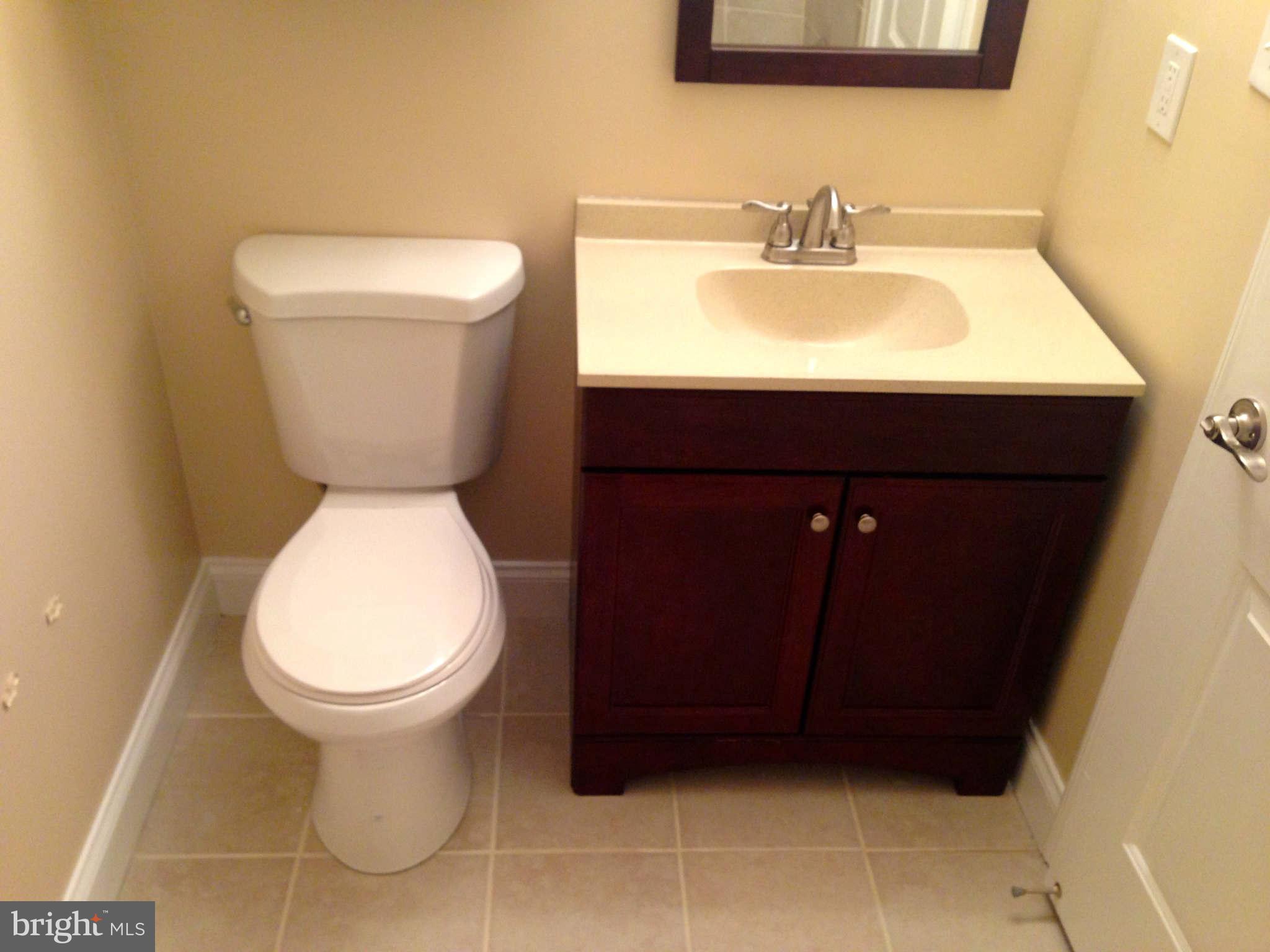4710 Hawksbury Road Baltimore, MD 21208 - Photo 8 of 27 Bath
