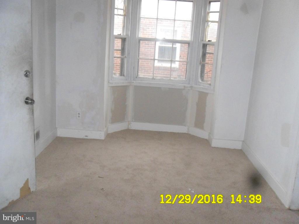 3657 Forest Hill Road Baltimore, MD 21207 - Photo 2 of 12 Interior (General)