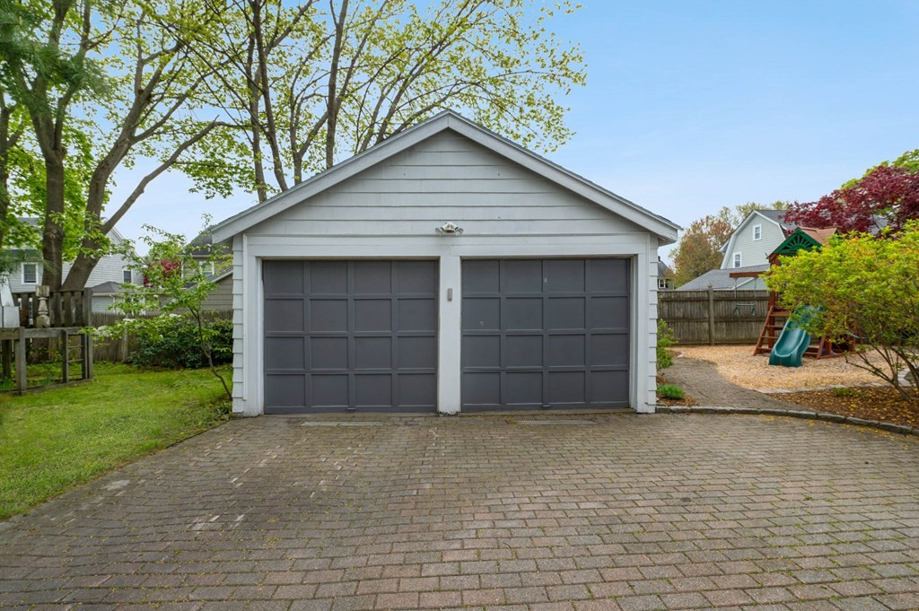 28 Columbia Road Marblehead, MA 01945 - Photo 6 of 42 a view of house with backyard and garden