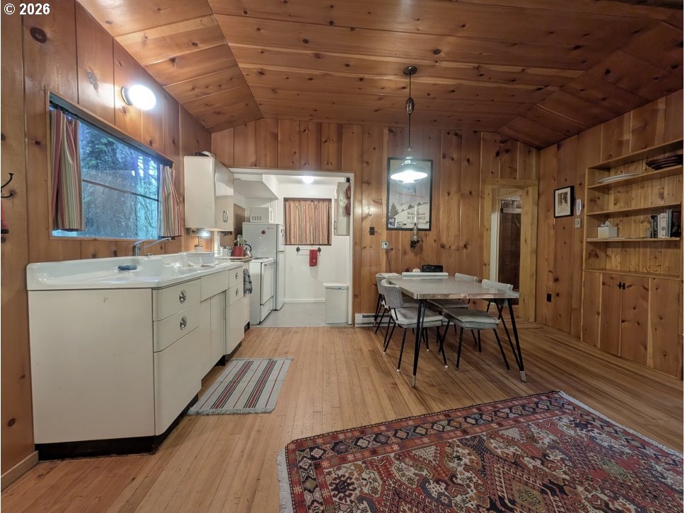 75106 Road 28 B Rhododendron, OR 97049 - Photo 18 of 35 Gallery Image 18
