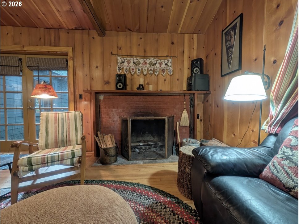 75106 Road 28 B Rhododendron, OR 97049 - Photo 9 of 35 Gallery Image 9